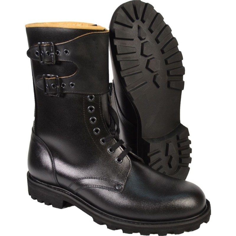 Chaussures de combat